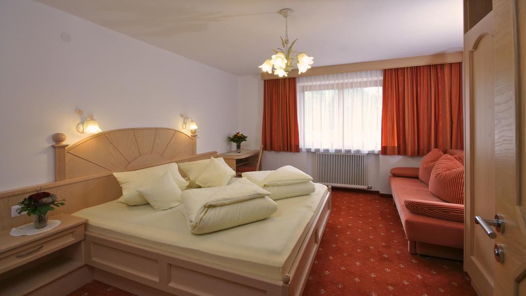 Komfort-Apartments Zufriedenheit Leutasch Bilik gambar